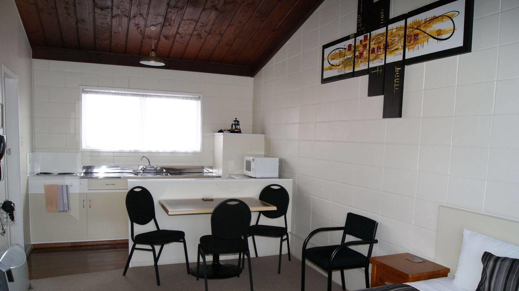 פקטאני Tourist Court Motel מראה חיצוני תמונה