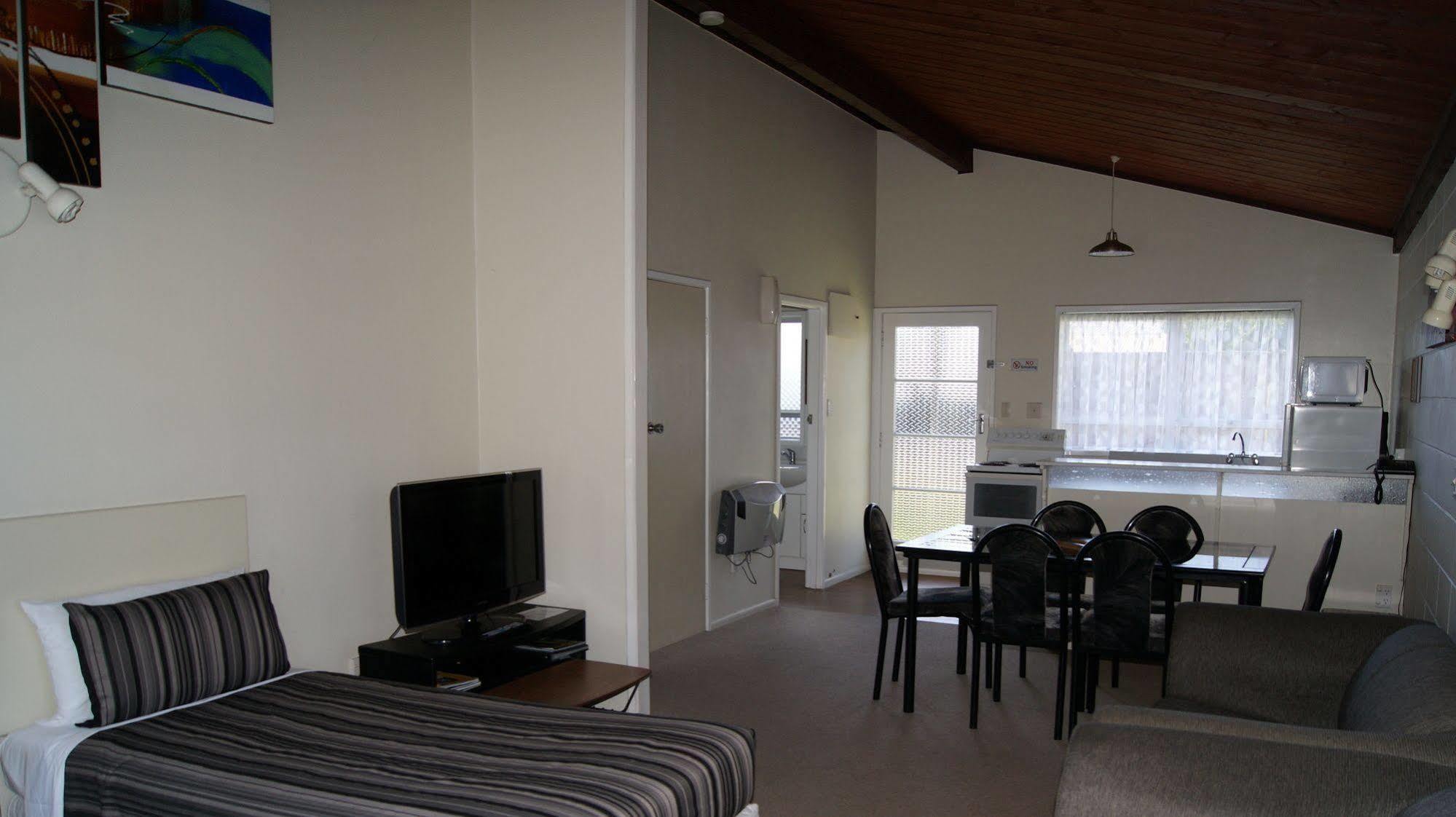 פקטאני Tourist Court Motel מראה חיצוני תמונה