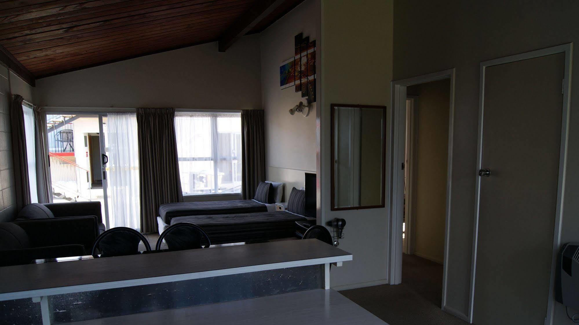 פקטאני Tourist Court Motel מראה חיצוני תמונה