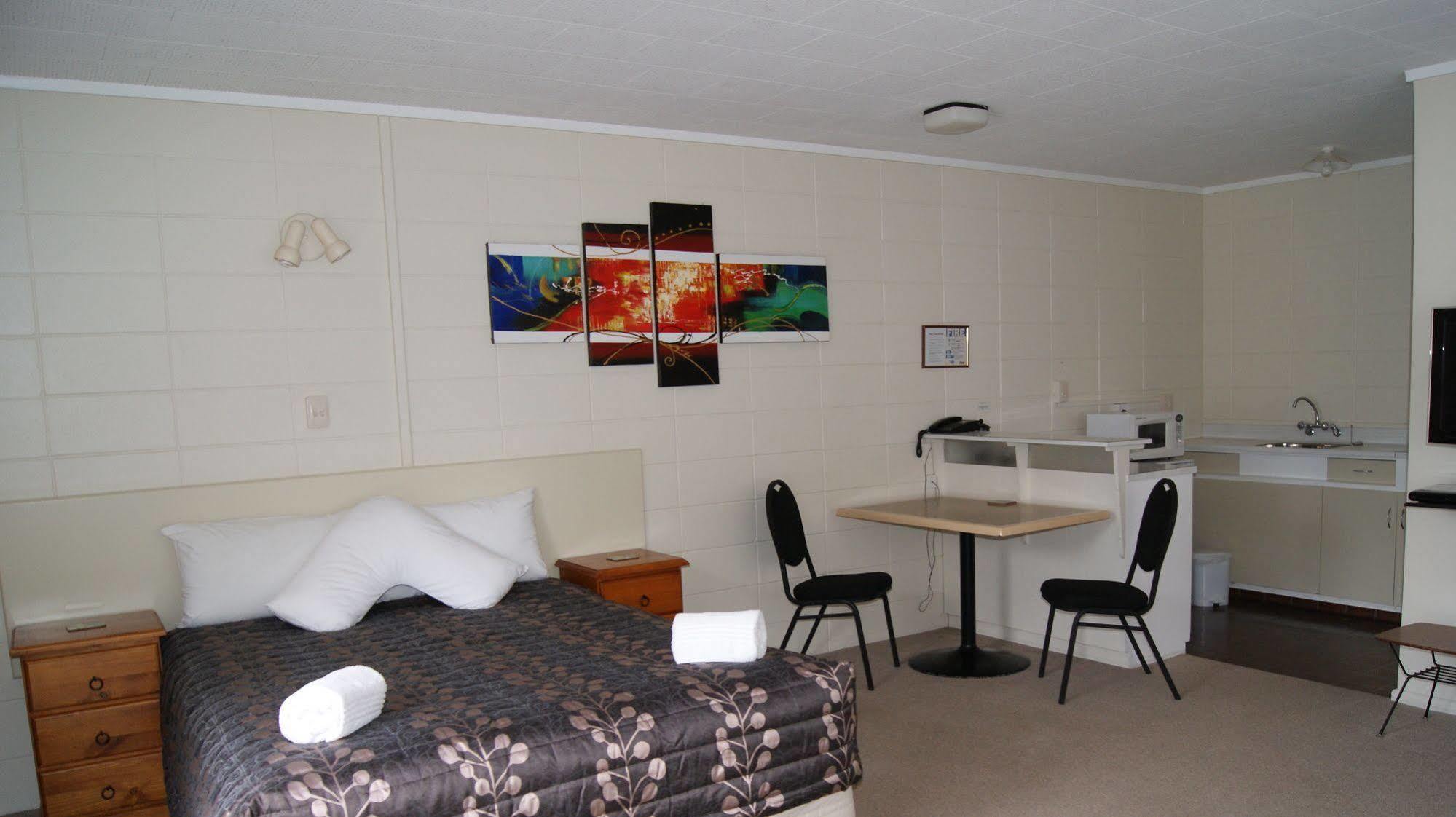 פקטאני Tourist Court Motel מראה חיצוני תמונה
