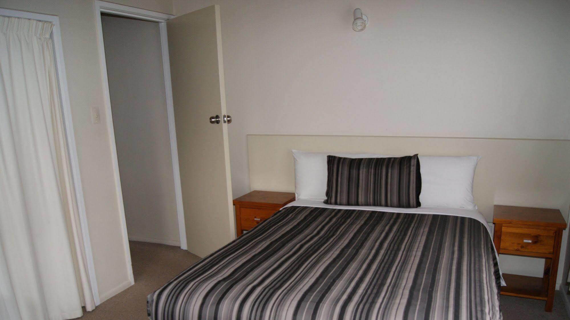 פקטאני Tourist Court Motel מראה חיצוני תמונה