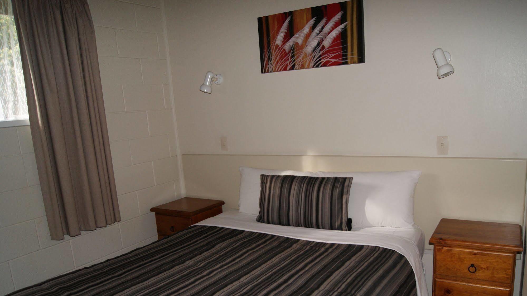 פקטאני Tourist Court Motel מראה חיצוני תמונה